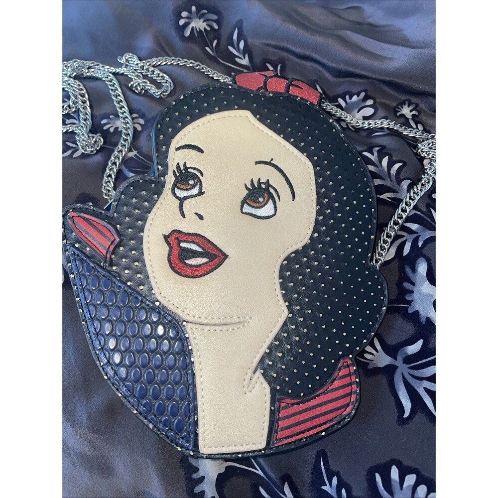 Danielle Nicole Snow White Crossbody Purse EUC